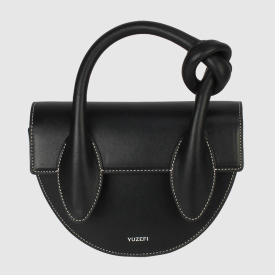 ์ ์ ํผ PRETZEL Tote / ํฌ๋ก์ค๋ฐ๋๋ฐฑ YUZCO HB PRZ 00 BLACK