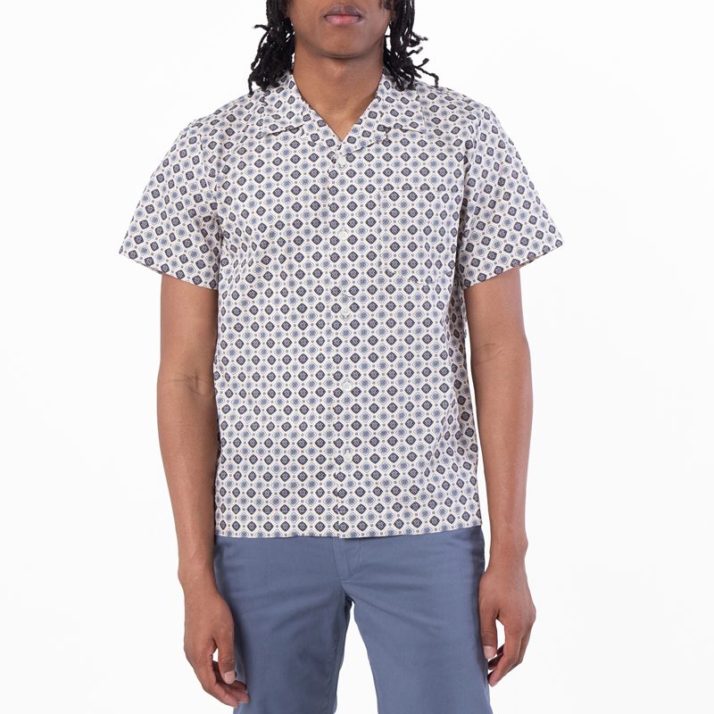 Pattern-Printed Short-Sleeved Shirt