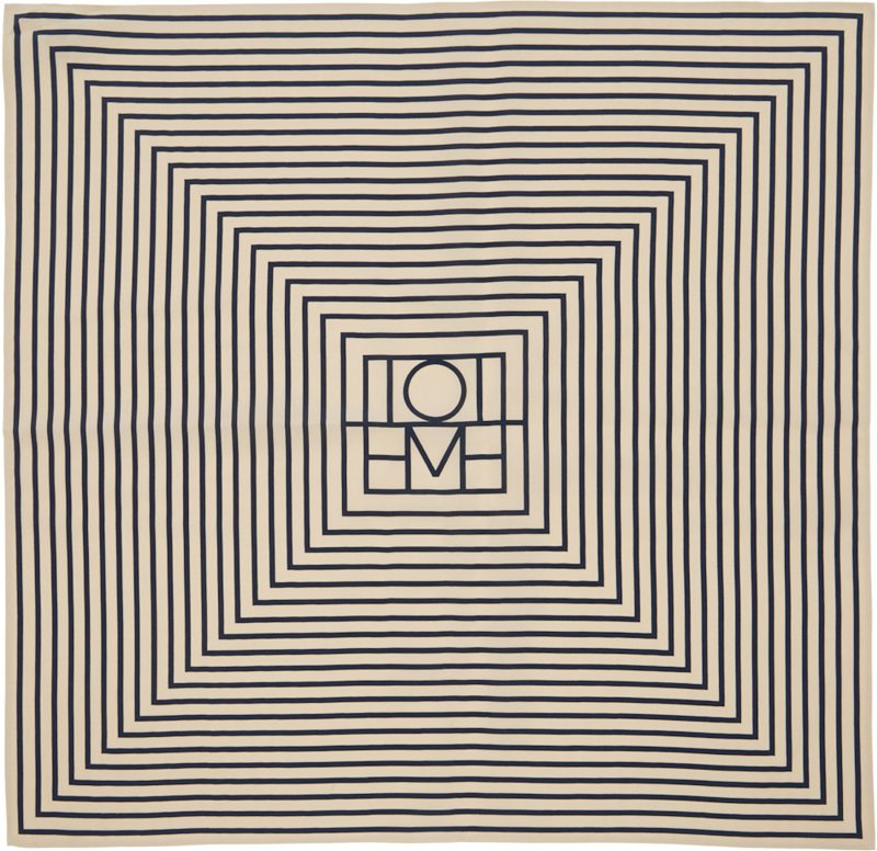 TOTEME [오프화이트] & Black Signature Monogram Silk Scarf 261771F029002