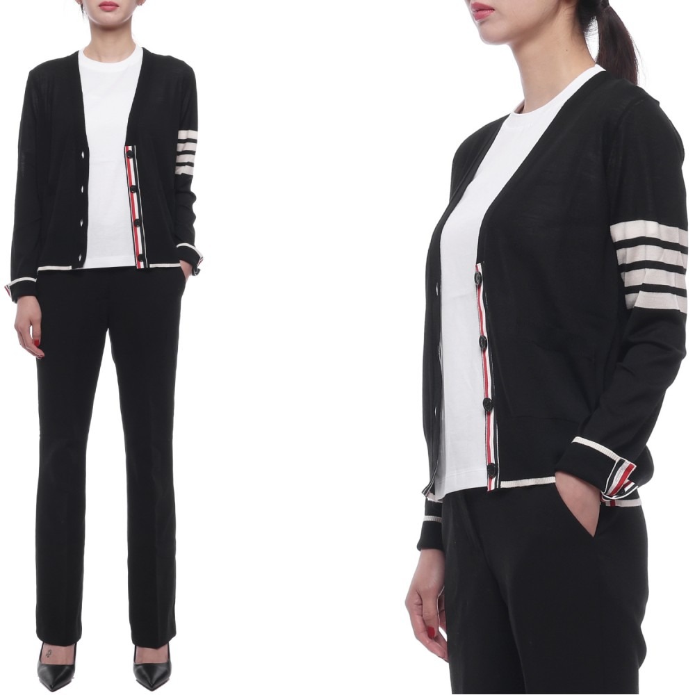 24FW 여성 사선 스트라이프 울 가디건 (FKC334D Y1014 001 24F)