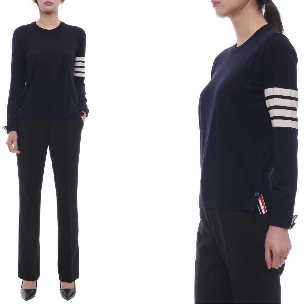 25FW 여성 사선 스트라이프 울 니트 (FKA280A Y1014 415 25F)