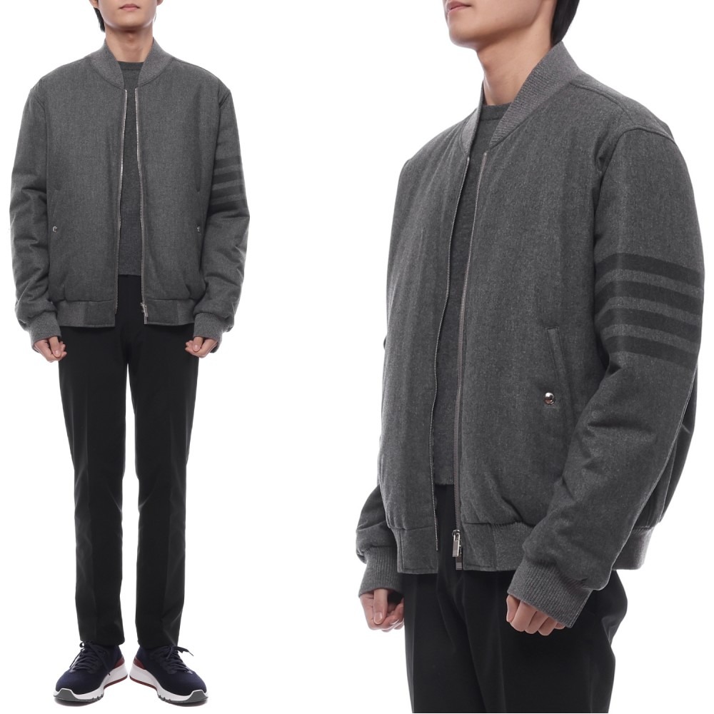 25FW 남성 사선 스트라이프 다운 봄버 재킷 (MJD073X 06393 035 25F)