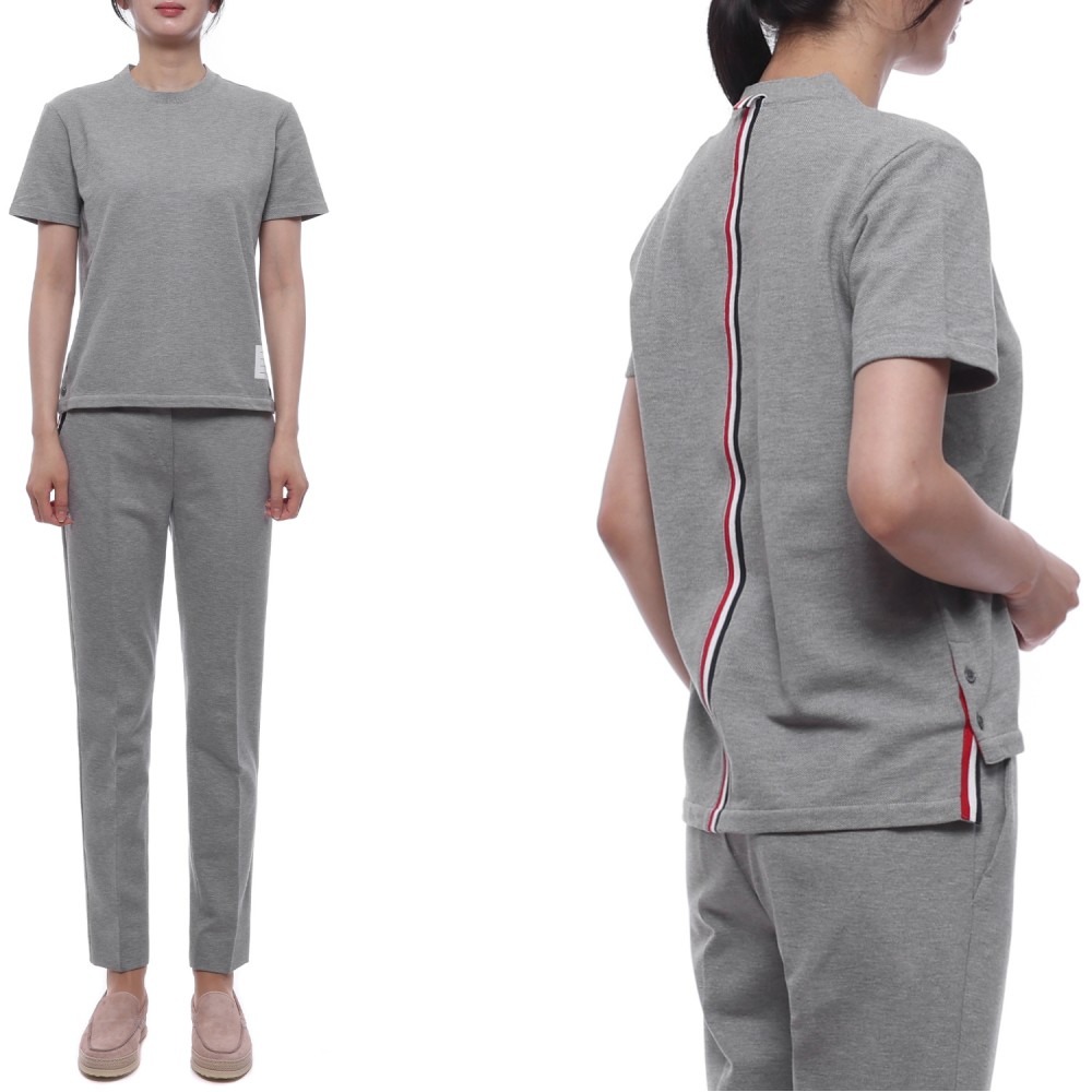 26SS 여성 센터백 스트라이프 반팔티셔츠 (FJS013A 00050 055 26S)