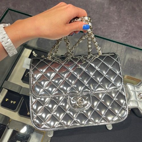 CHANEL ํ์ ํ Metallic ๋ณ Bags Silver Flap Backpack