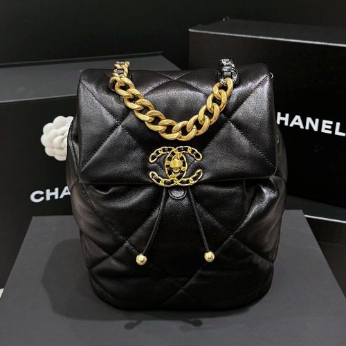 CHANEL λμΈν΄ 19 Backpack Lambskin Gold-Tone Black