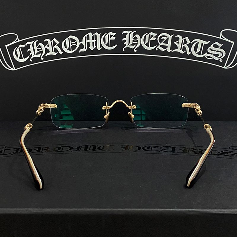 CHROME HEARTS