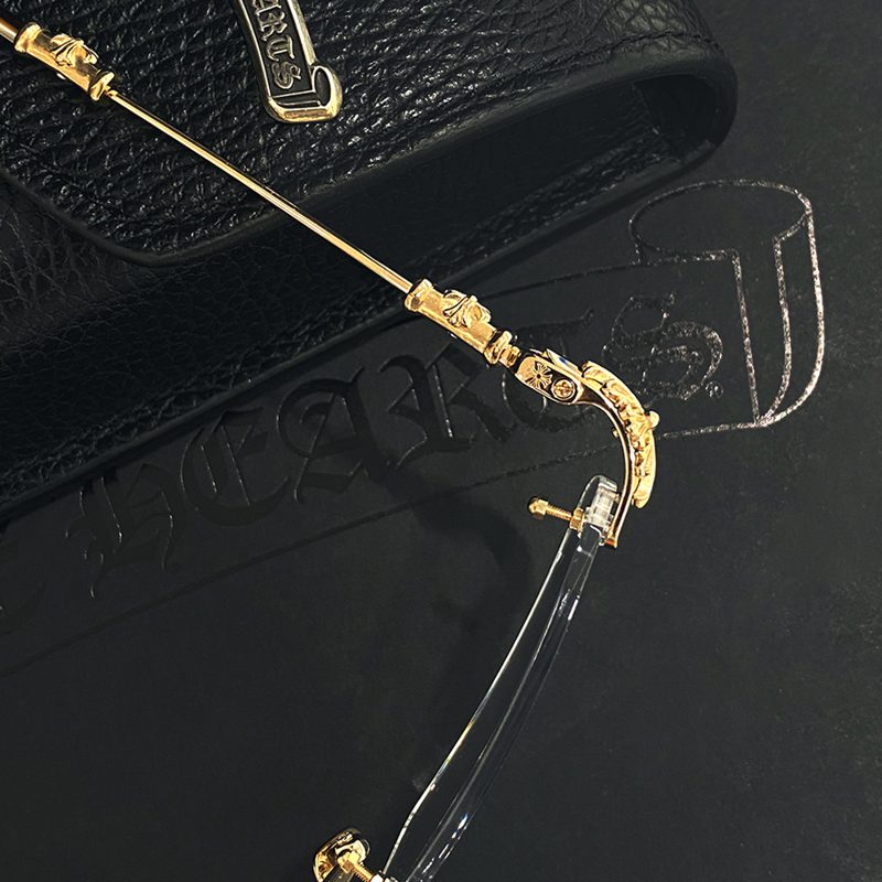CHROME HEARTS