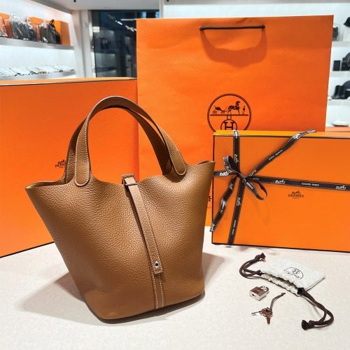HERMES ClΓ©mence νΌμ½ν Lock 22 Bag Gold νλΌλ νλμ¨μ΄