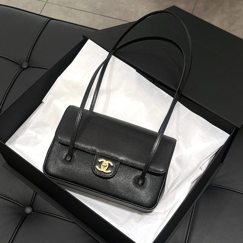 CHANEL ์ฝ์ฝ ํ๋ ํผ Bag Black Small