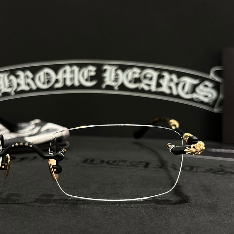 CHROME HEARTS