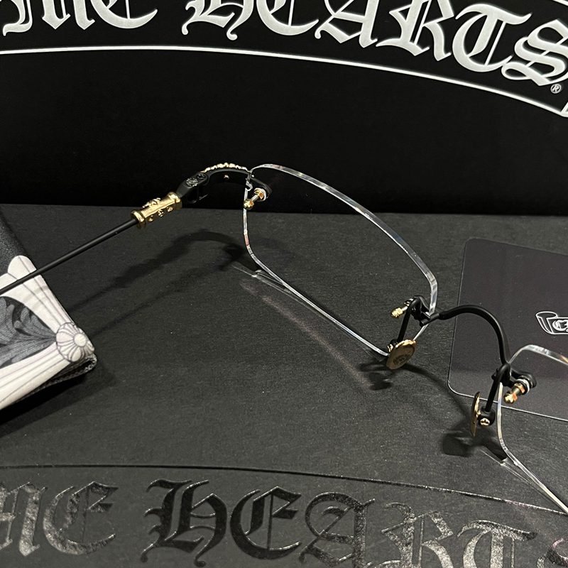 CHROME HEARTS