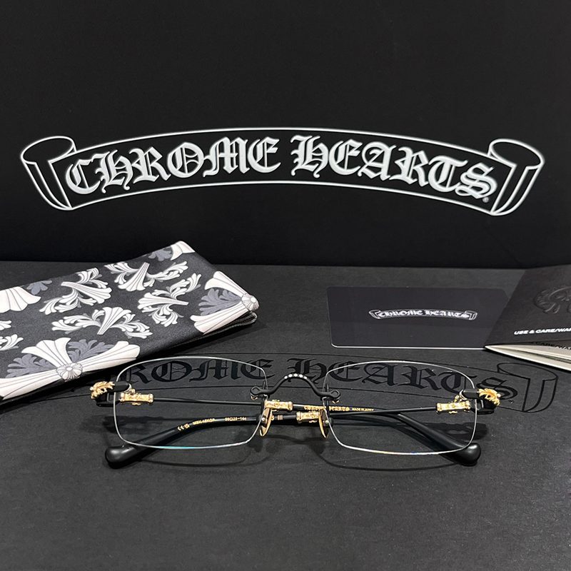 CHROME HEARTS