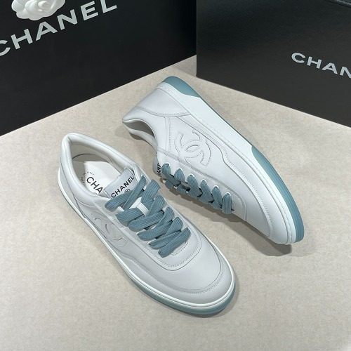 CHANEL Calfskin CC Logo μ¬νμ΄νΈ λΈλ£¨ Point Sneakers Men'sμ©