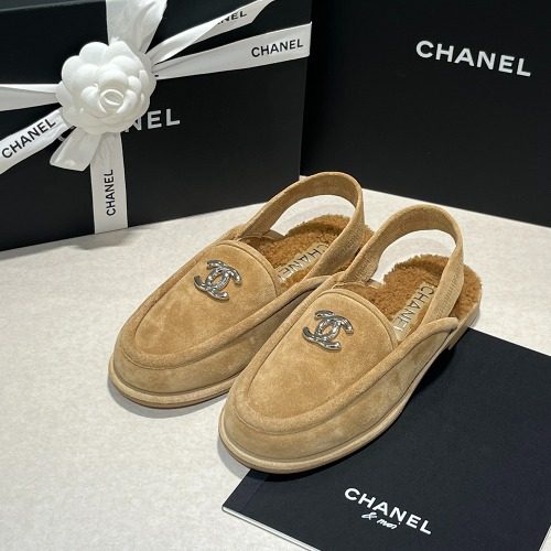 CHANEL Suede ๋ณด์ ๋ฐ์ฐฝ ์ปท์์ Big Logo ๋ชจ์นด Mules ์ํธ ๋ธLoafers ๋ธ๋ผ์ด ์์ฅ