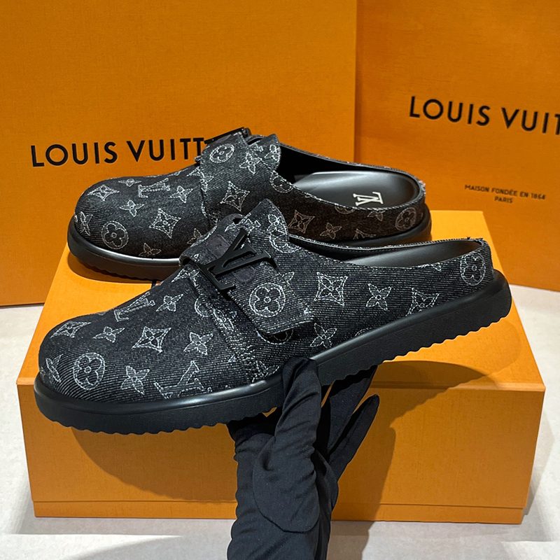 LOUIS VUITTON