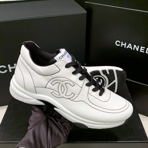 CHANEL ํฌ๋ฃจ์ฆ Cotton Denim Stitch White Sneakers Men's์ฉ
