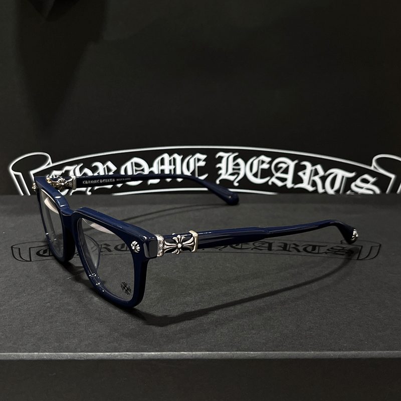 CHROME HEARTS