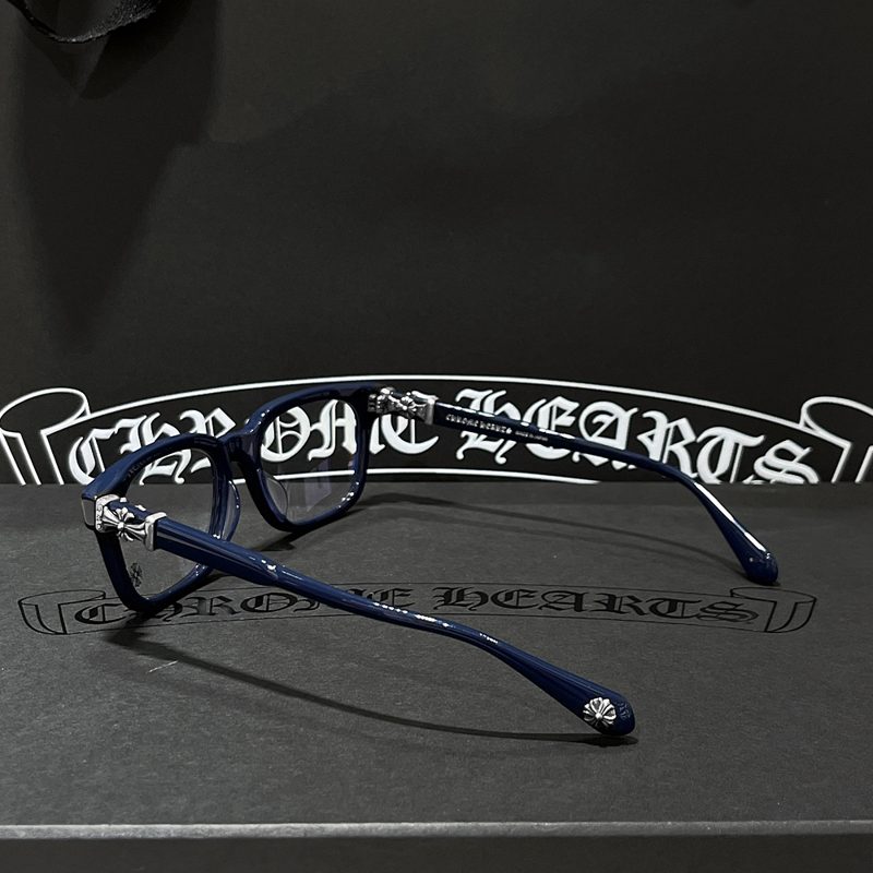 CHROME HEARTS