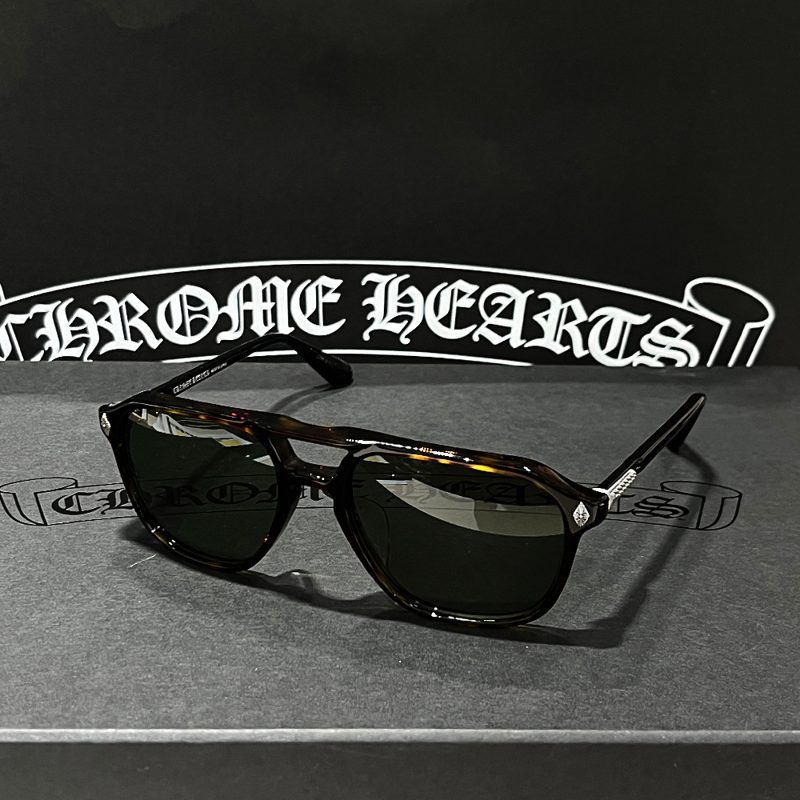 CHROME HEARTS