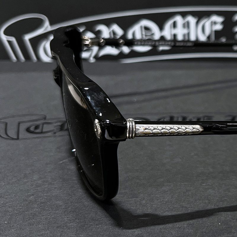 CHROME HEARTS