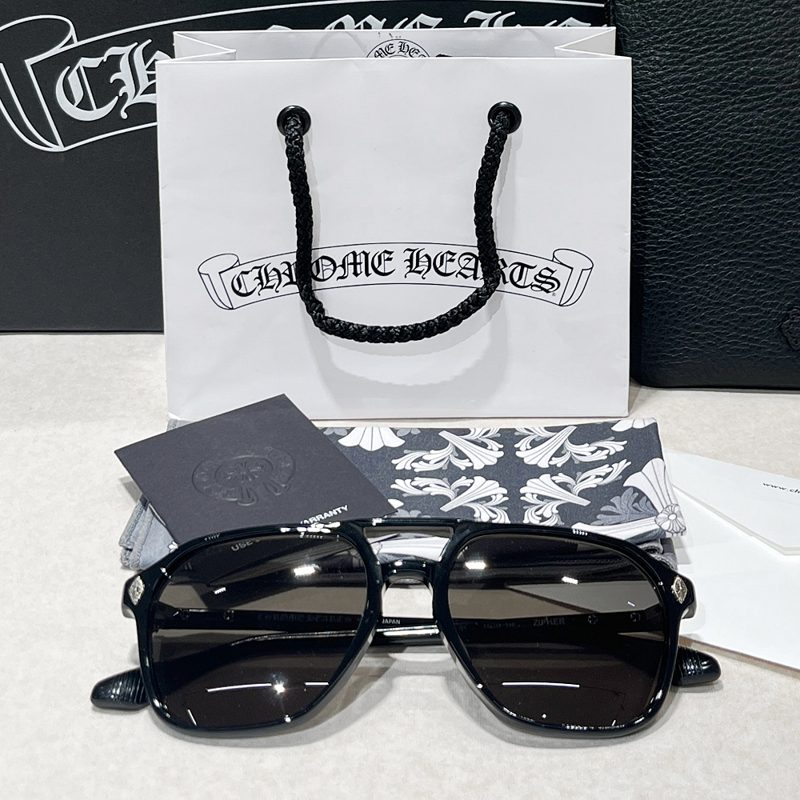 CHROME HEARTS
