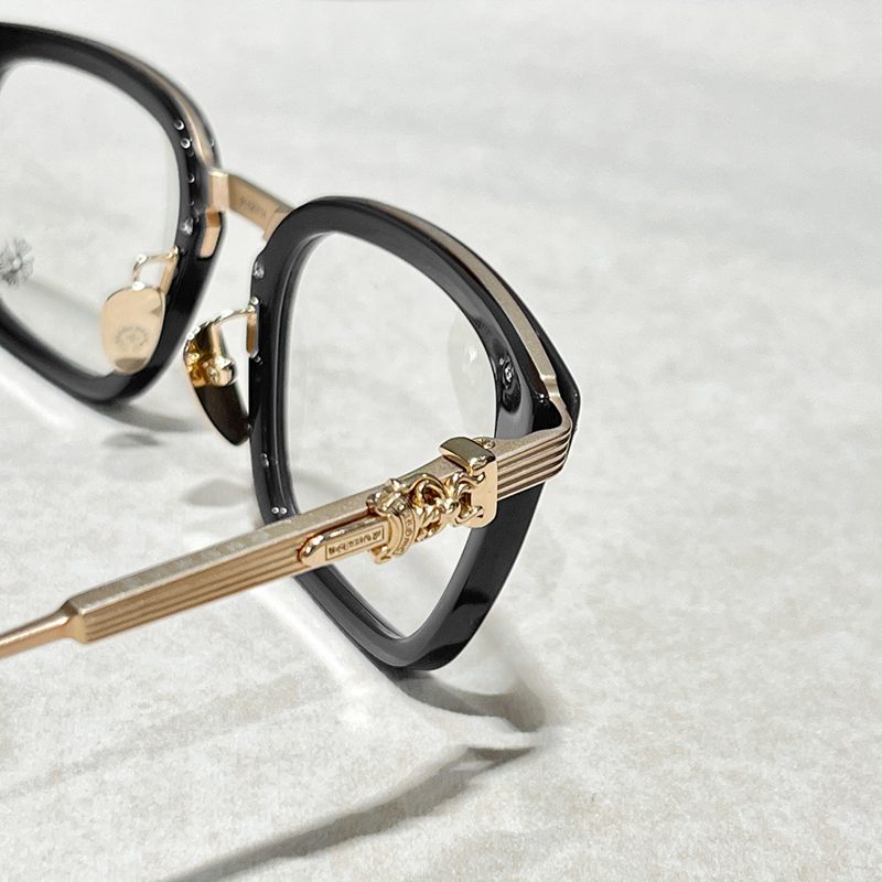 CHROME HEARTS