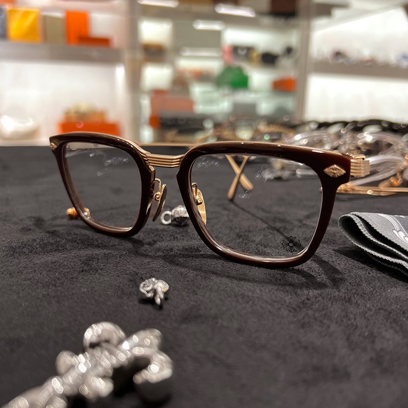 CHROME HEARTS