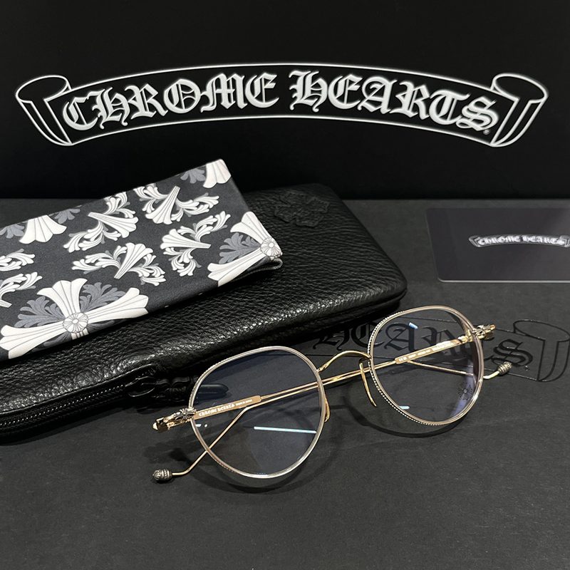CHROME HEARTS