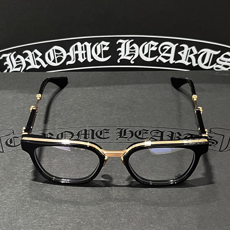 CHROME HEARTS