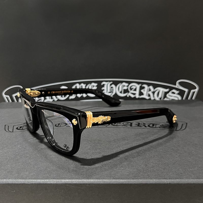 CHROME HEARTS