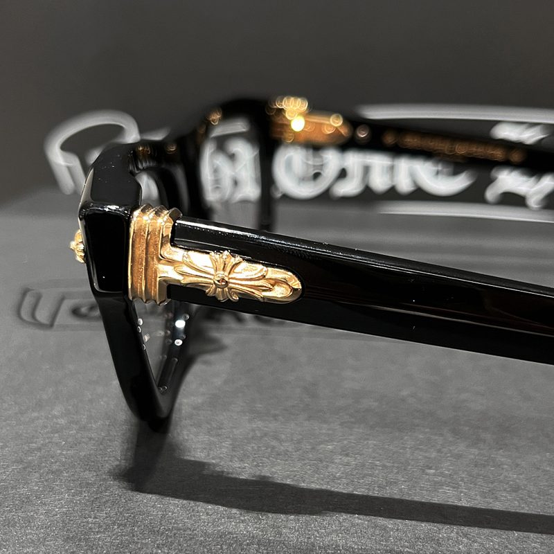 CHROME HEARTS