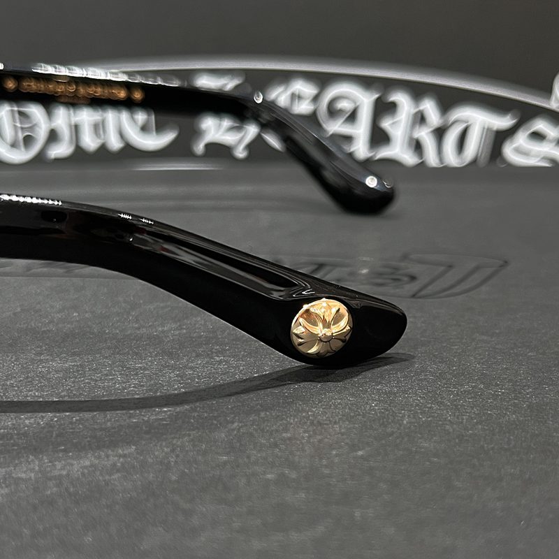 CHROME HEARTS