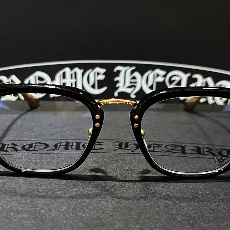 CHROME HEARTS