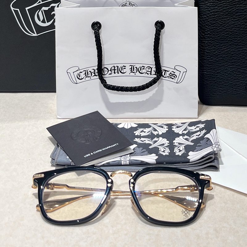 CHROME HEARTS