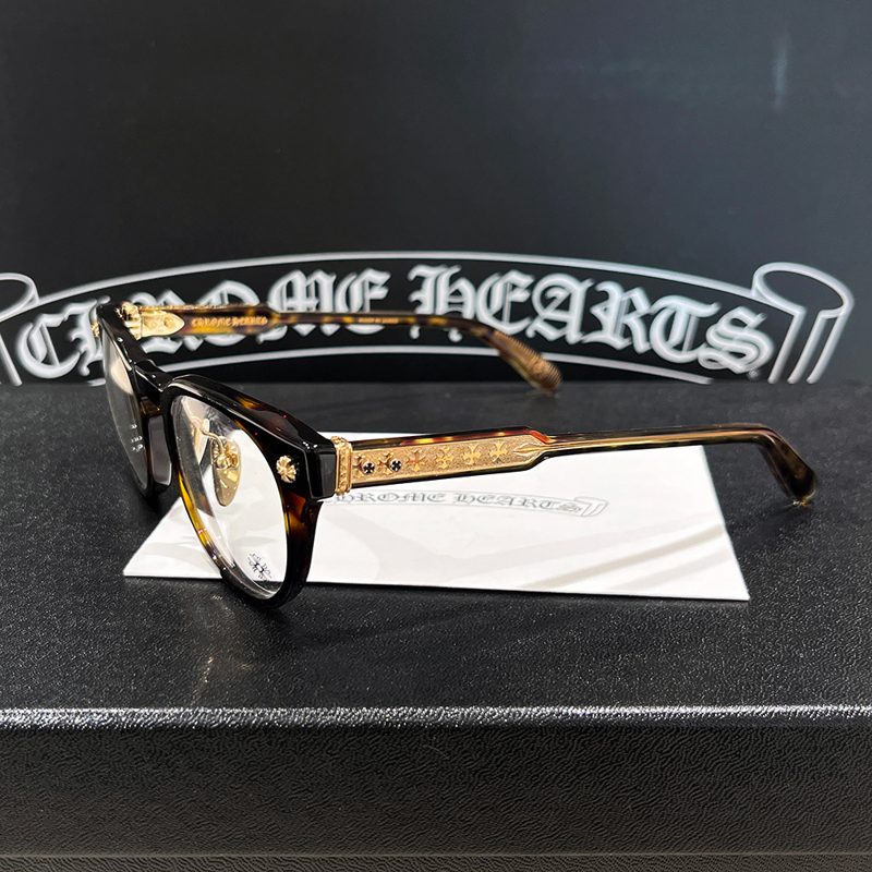CHROME HEARTS