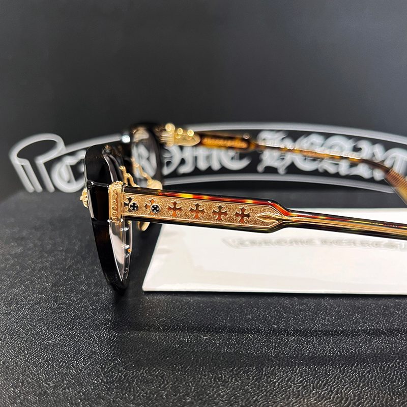 CHROME HEARTS