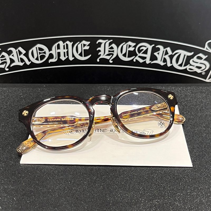 CHROME HEARTS