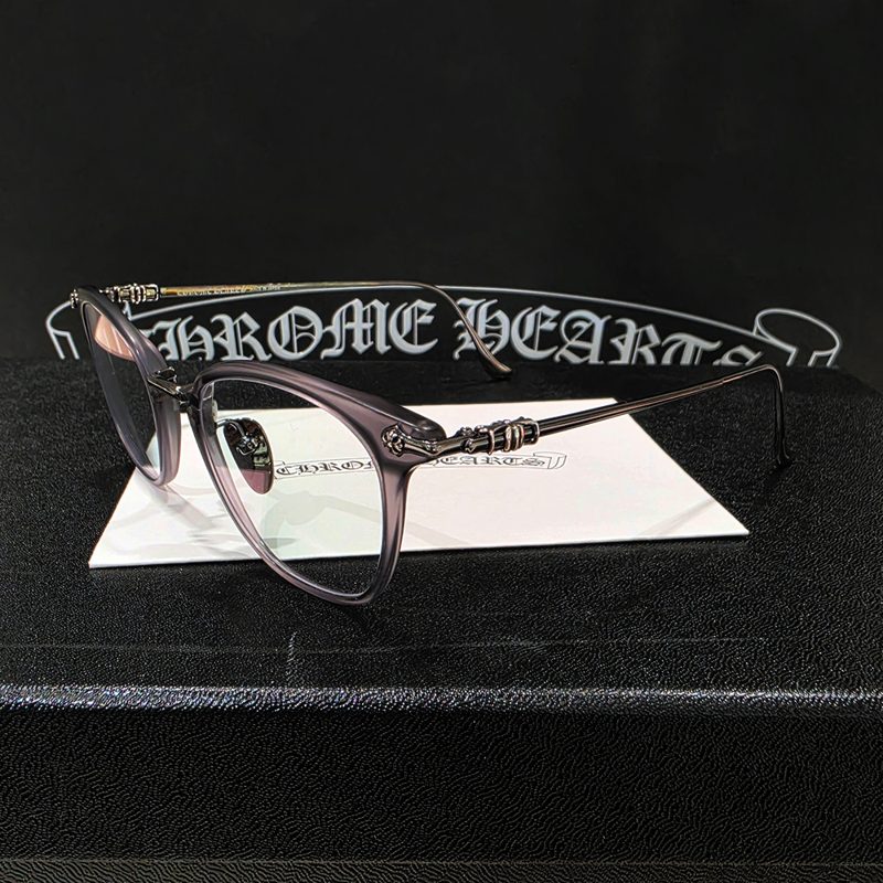 CHROME HEARTS