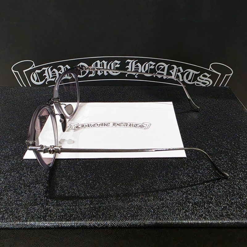 CHROME HEARTS