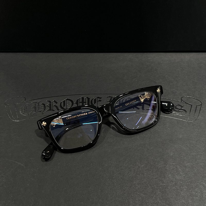 CHROME HEARTS