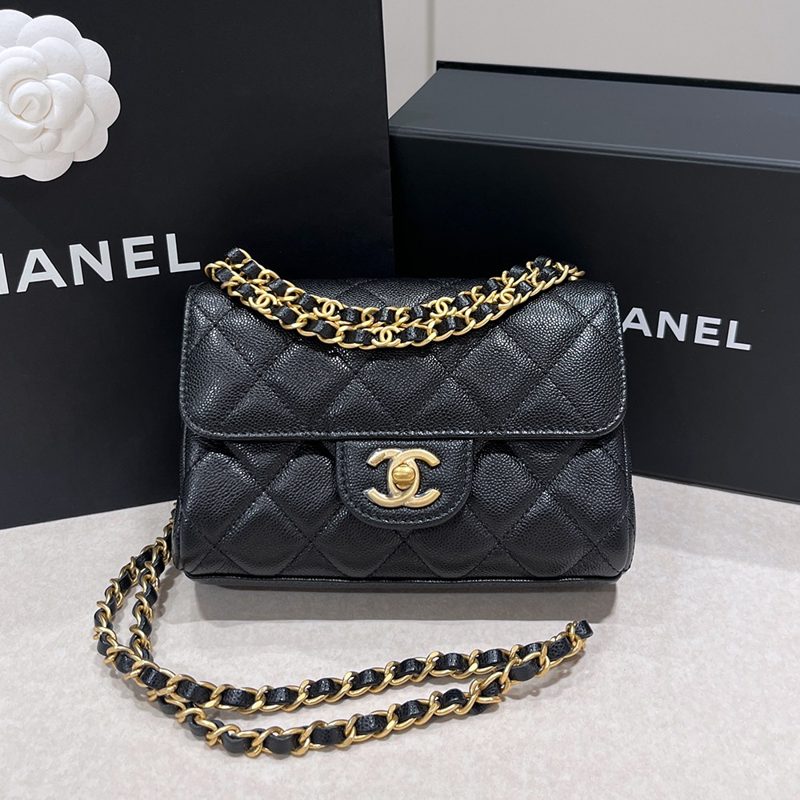 CHANEL Handle Mini 플랩백 캐비어스킨 Black Gold-Tone Chain