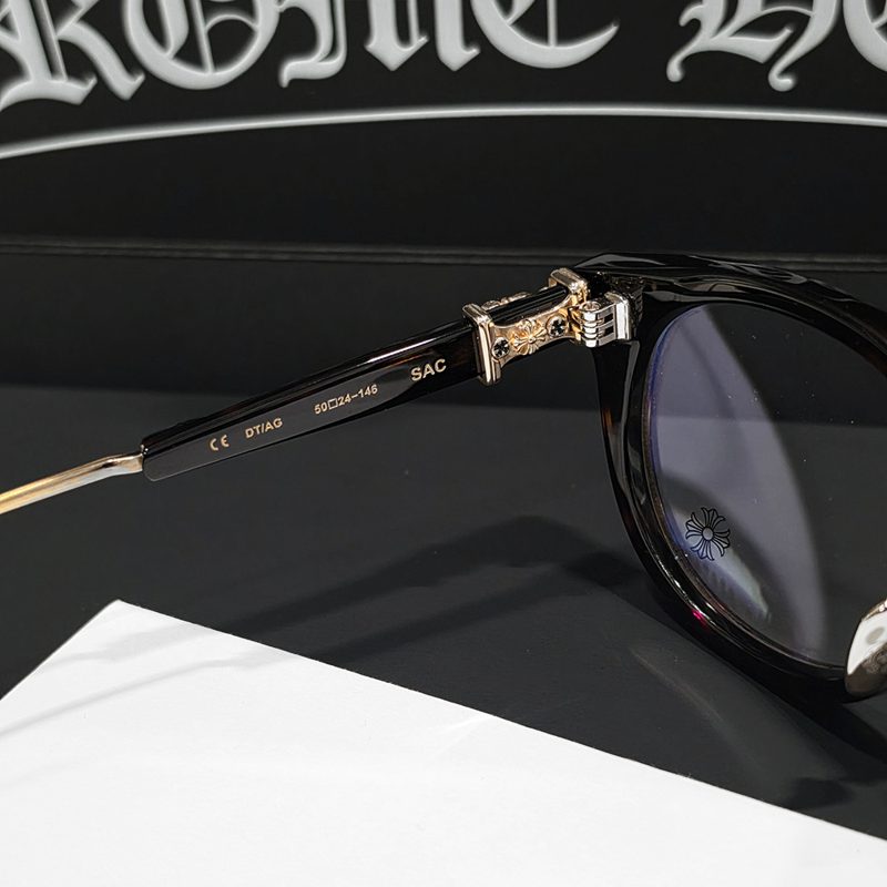 CHROME HEARTS