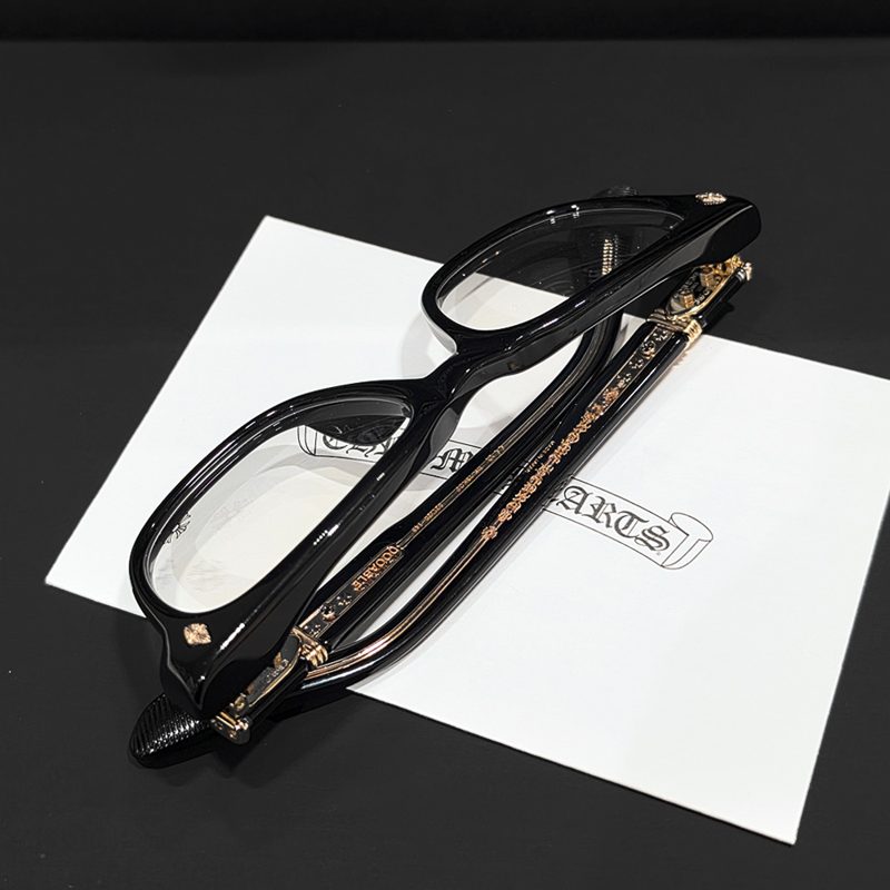 CHROME HEARTS