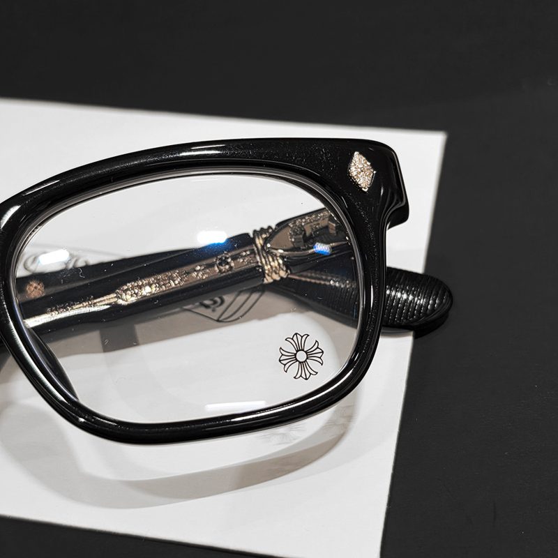 CHROME HEARTS