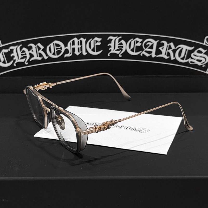 CHROME HEARTS