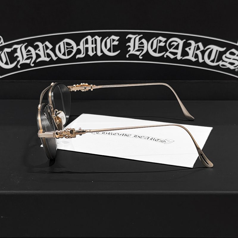 CHROME HEARTS