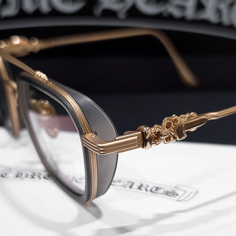 CHROME HEARTS