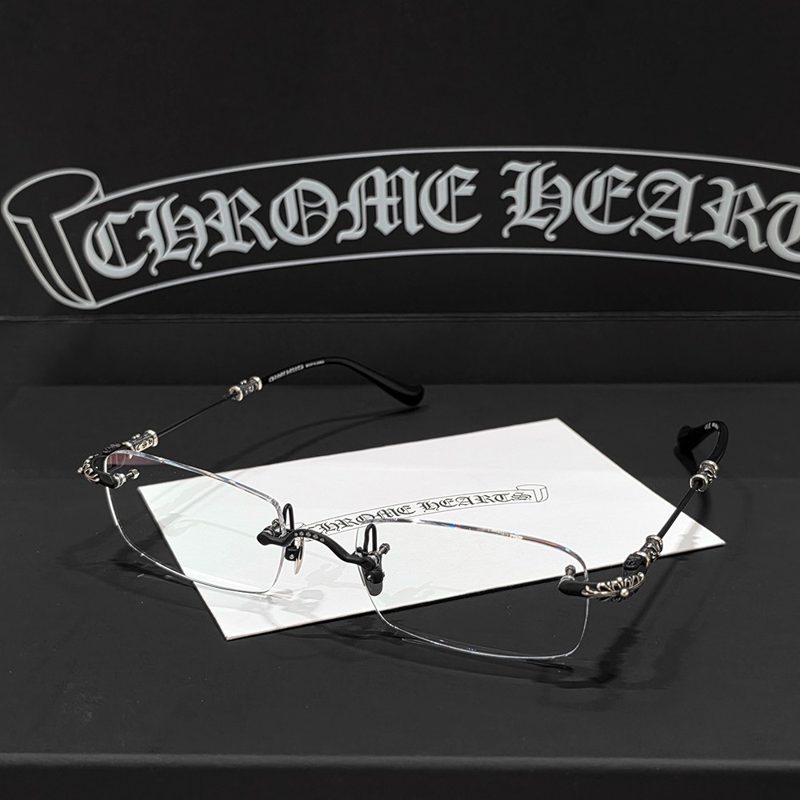 ν¬λ‘¬νμΈ νμ€ 3 λ§€νΈ Black μμ₯ μκ²½