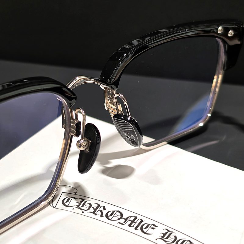 CHROME HEARTS