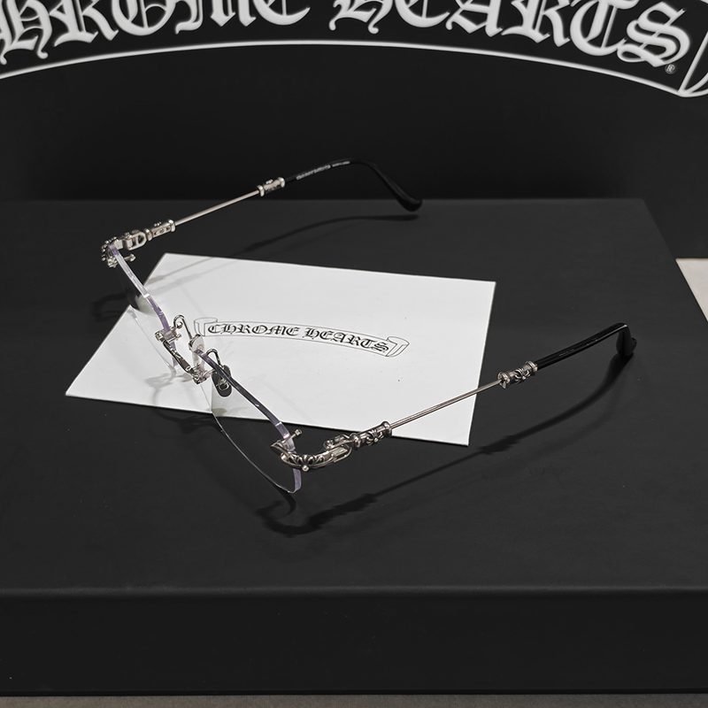 CHROME HEARTS